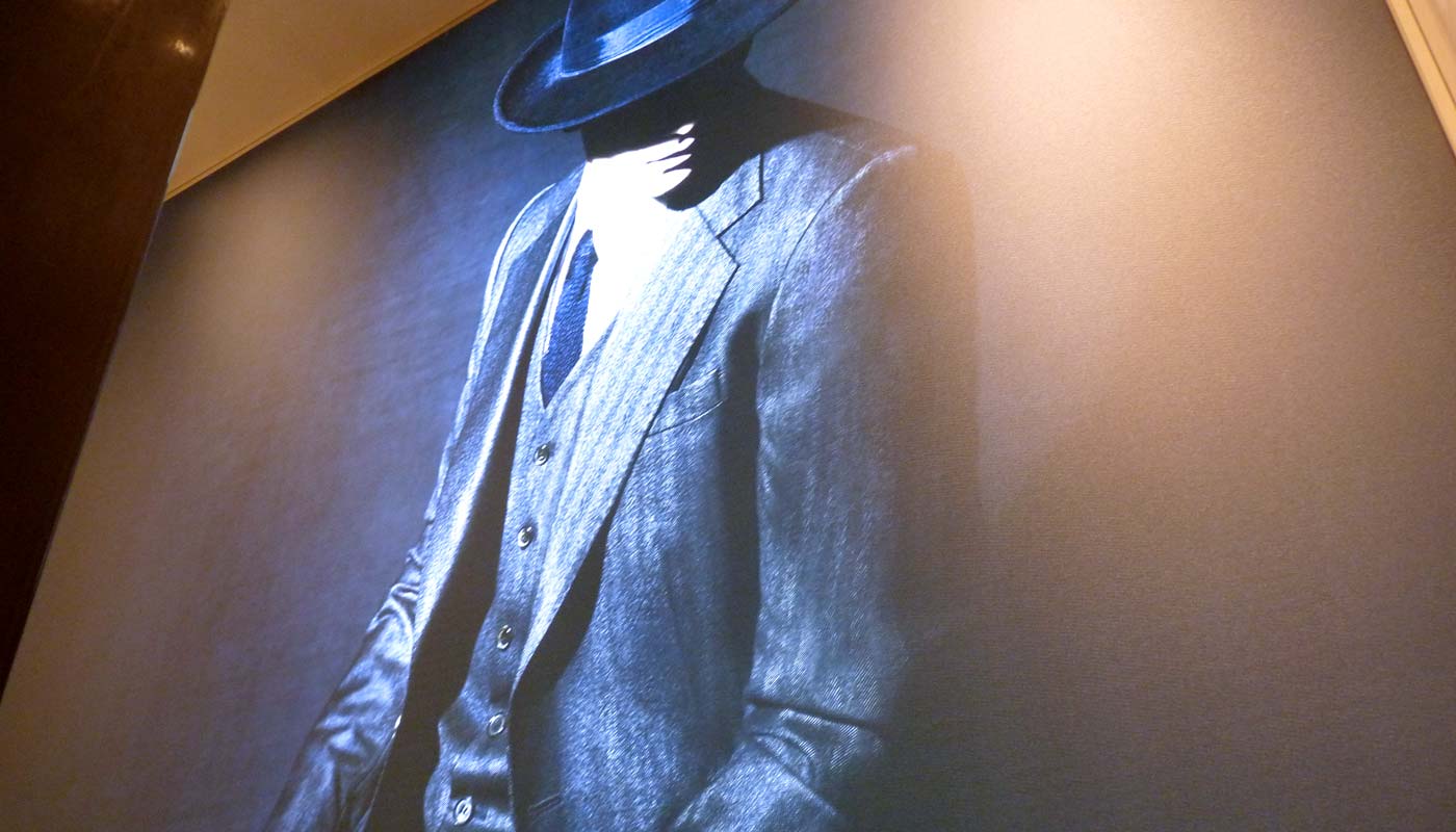 Detalle panel trasero. Foto impresa en todo el tramo.